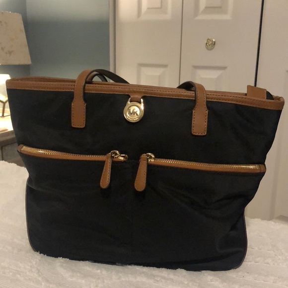 Michael Kors Handbags - Michael Kors Purse
